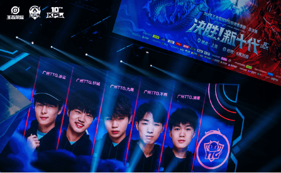 空荡的球场 空荡的球场