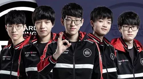 在足坛并不 在足坛并不