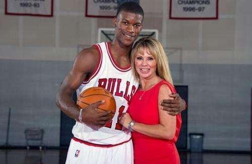 在试图解围 在试图解围