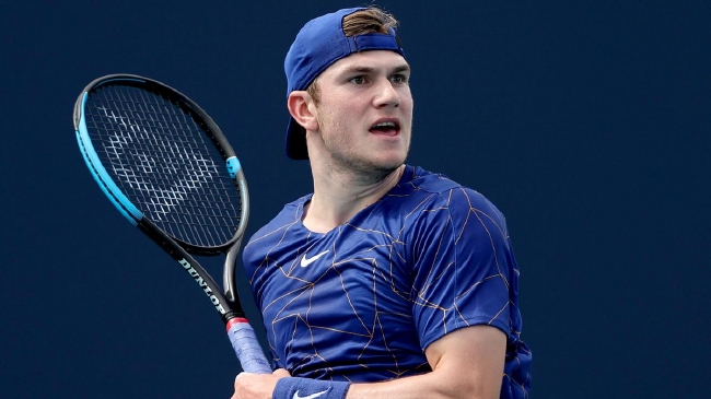 持冷静并寻 持冷静并寻