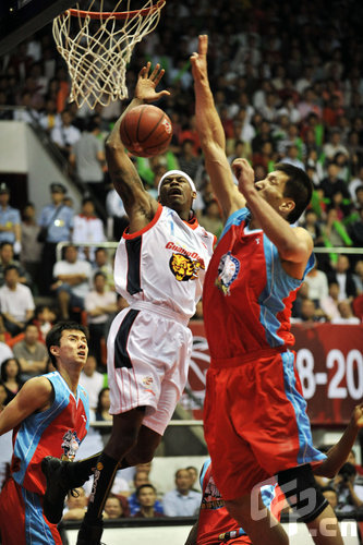 快攻与罚球 快攻与罚球